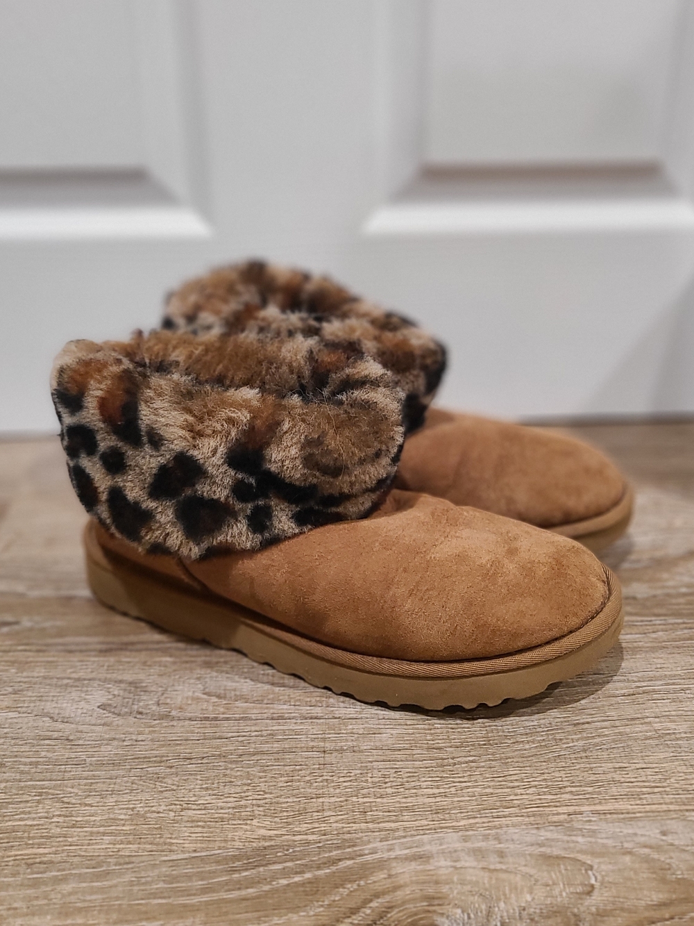 UGG Chestnut Brown Suede Ankle Booties with Leopard Fur Cuff